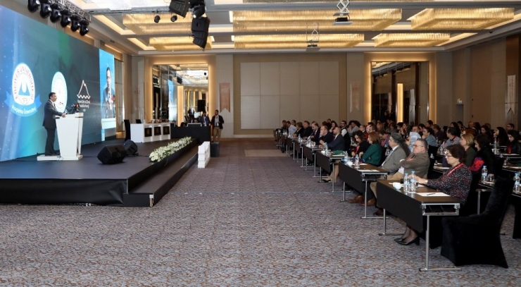 ’Erciyes Dermatoloji Zirvesi’ Düzenlendi