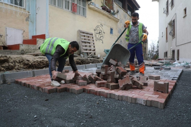 Selam Sokak Modern Bir Görünüme Kavuşuyor