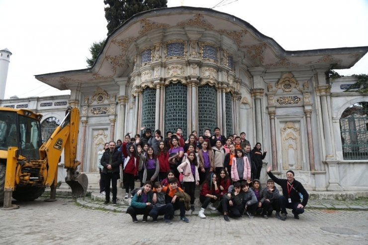 Genç Mihmandarlar Eyüpsultan’ı Geziyor