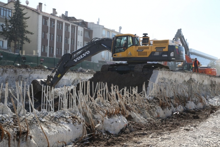 Başkan Şimşek, Konya Yolundaki Çalışmaları Yerinde İnceledi