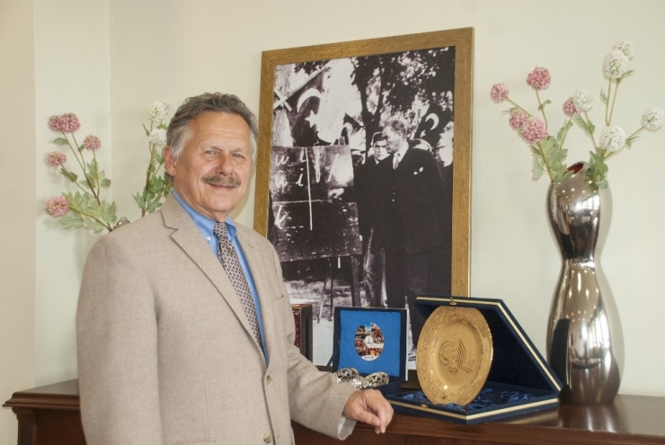 İhsan Doğramacı Vakfı Özel Bilkent Erzurum Laboratuvar Okulları’na Uluslararası Akreditasyon