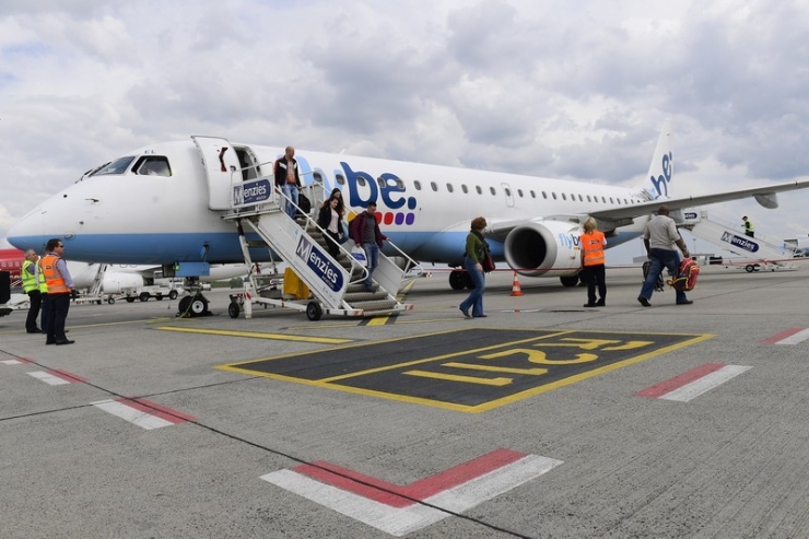 Korona Virüsü Mağduru İngiliz Uçak Firması İflas Etti