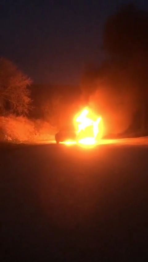 Seyir Halindeki Otomobil Alev Topuna Döndü