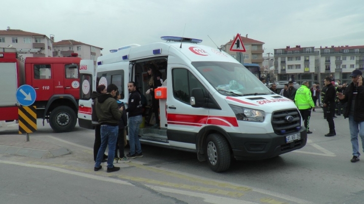 Kocaeli’de Öğrenci Taşıyan Minibüs Kaza Yaptı: 27 Yaralı