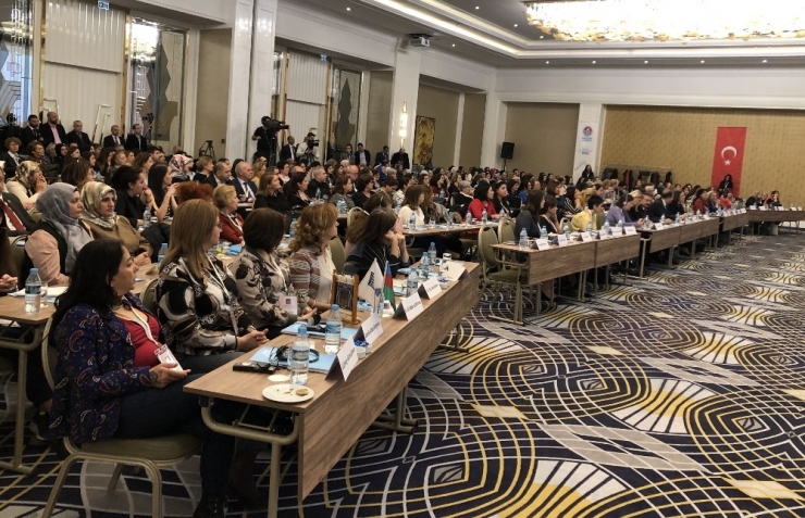 Kadınlar “Maltepe Kadın Forumu”nda Buluştu