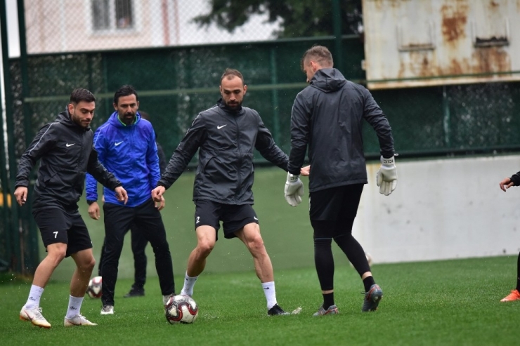 Manisa Fk’da Hazırlıklar Devam Ediyor