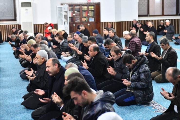 Yeşilyurt’ta İdlip Zaferi İçin Fetih Suresi Okundu