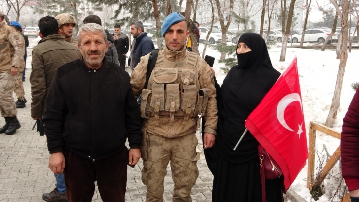 Mehmetçik ’Bahar Kalkanı Harekatı’na Uğurlandı