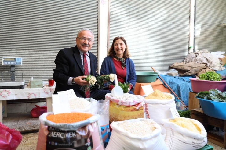 Başkan Halk Pazarında