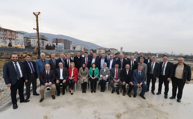 Muhalefetten Osmangazi Meydanı’na Tam Destek