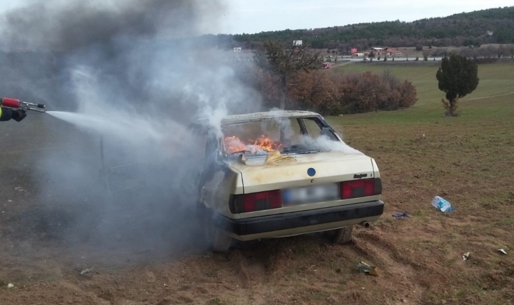 Otomobil Alev Alev Yandı