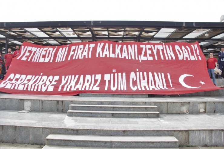 Samsun’da Üniversitelilerden ’Bahar Kalkanı Harekatı’na Destek