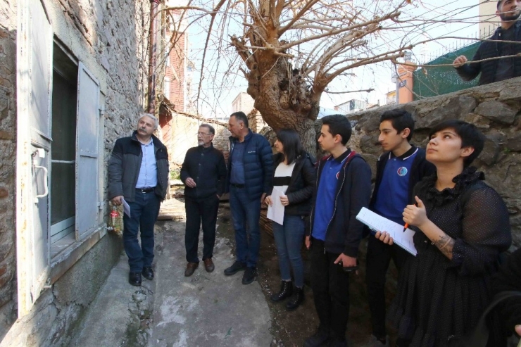 Bayraklı’nın Tarihi Evleri Arşivleniyor