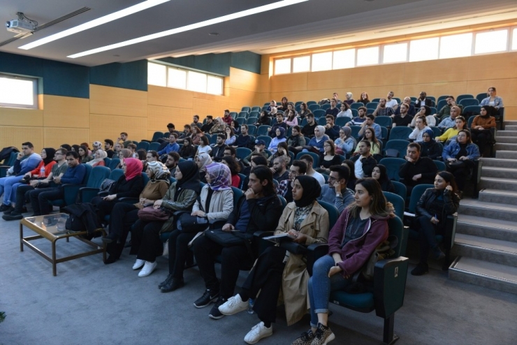 Saü’de, Proje Yönetimi Başlıklı Eğitim Konferansı Düzenlendi