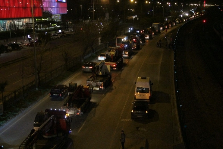 Samsun’da Vinç Ve Çekicilerden Şehitler İçin Dev Konvoy