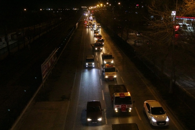 Samsun’da Vinç Ve Çekicilerden Şehitler İçin Dev Konvoy