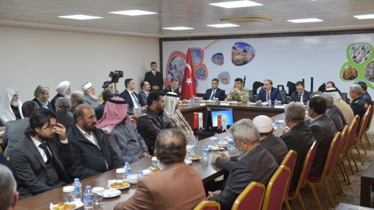 Şanlıurfa’da Suriyeli Kanaat Önderleriyle Toplantı