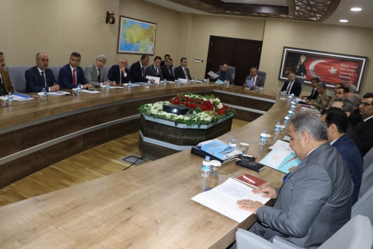 Siirt’te Bağımlılıkla Mücadele Masaya Yatırıldı