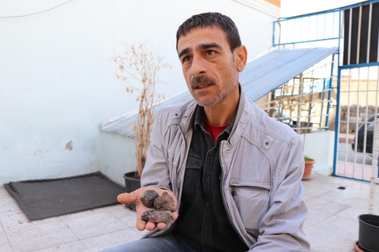 Piknik Yaptığı Alanda Bulduğu Taşların Gök Taşı Olduğunu İddia Etti