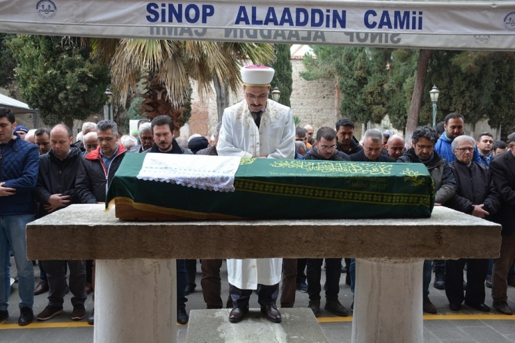 Minik Çınar Lösemiye Yenildi