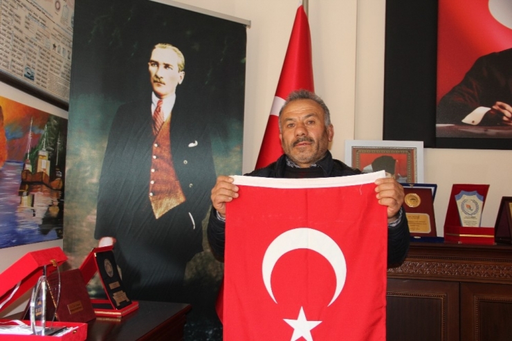 Buzağısını Sattı, Gelirini Tsk’ya Bağışladı