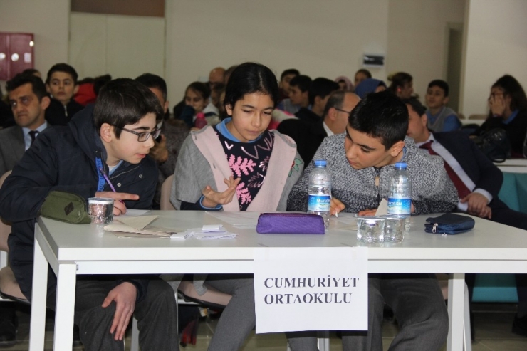 Zara’da Bilgi Yarışması Yapıldı