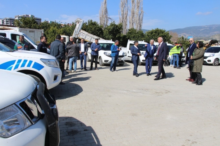 Söke Belediyesi Yeni Araçlarıyla Hizmet Gücünü Arttırıyor