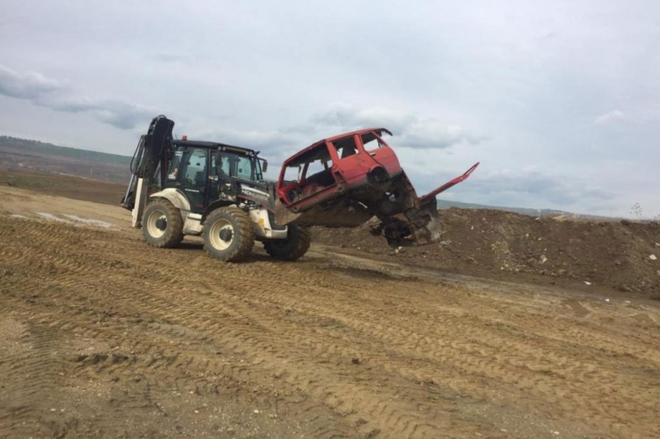 Hurda Araçlar Ortadan Kaldırılıyor