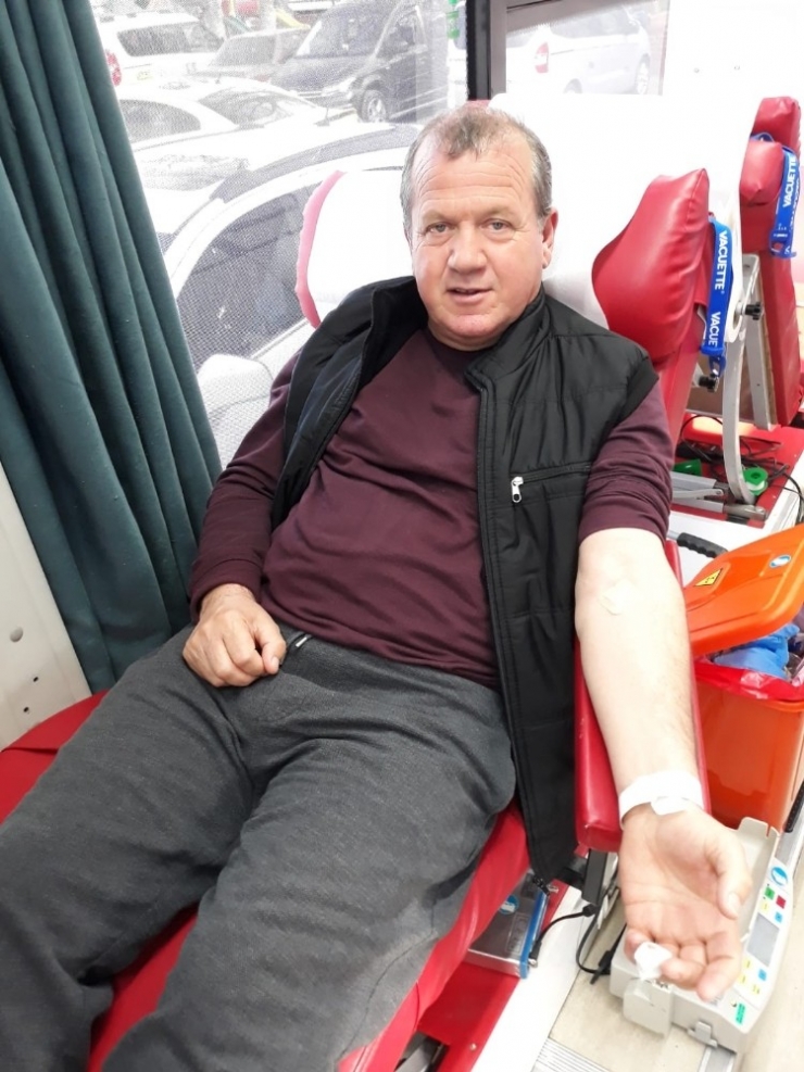 Kan Bağışında Yoğun Katılım