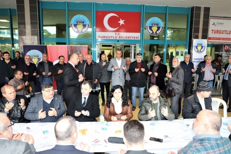 Turgutlu’da Şehitler İçin Kuran-ı Kerim Tilaveti