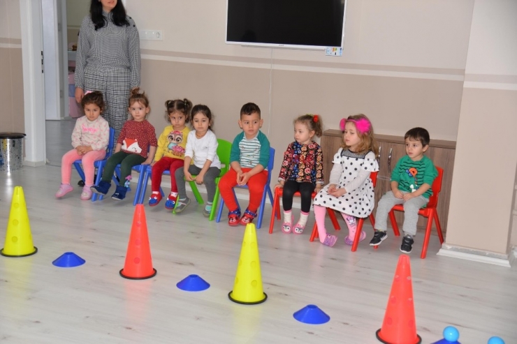 Türkan Saylan Çocuk Sosyal Tesisi Miniklere Hizmet Vermeye Başladı