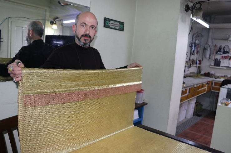 15 Kilo Altınla Halı İşledi
