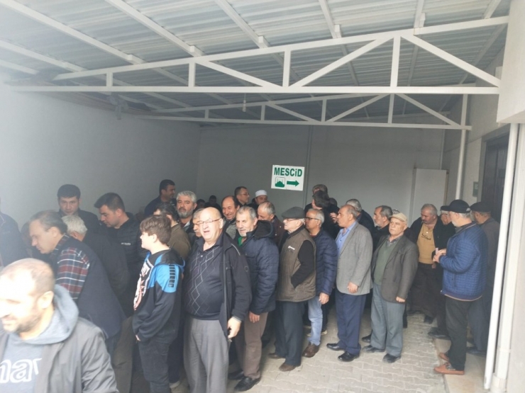 Cami Ve Mescitlerde Mevlid-i Şerif Okundu, 4 Bin Kişiye Şehitler İçin İkram Yapıldı