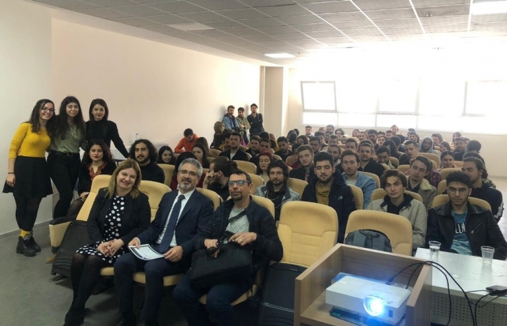 Söke İşletme Fakültesi’nde Kariyer Söyleşisi Düzenlendi