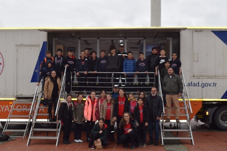 Simülasyon Tırında Depremi Birebir Yaşadılar