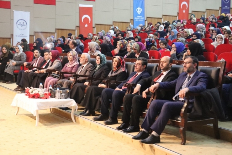 Ağrı’da ’Hakları Ve Saygınlığı İle İslam’da Kadın’ Konferansı Düzenlendi