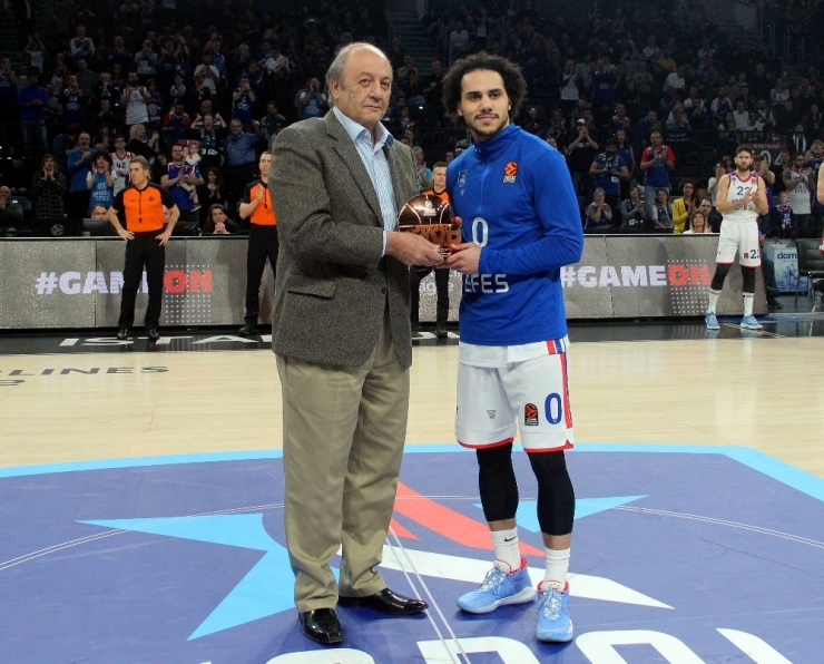 Thy Euroleague: Anadolu Efes: 91 - Olympiakos: 79