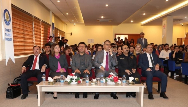 Prof. Dr. Çetin: "İstiklal Marşımız Bizi Millet Yapan Temel Bileşenlerimizdendir"