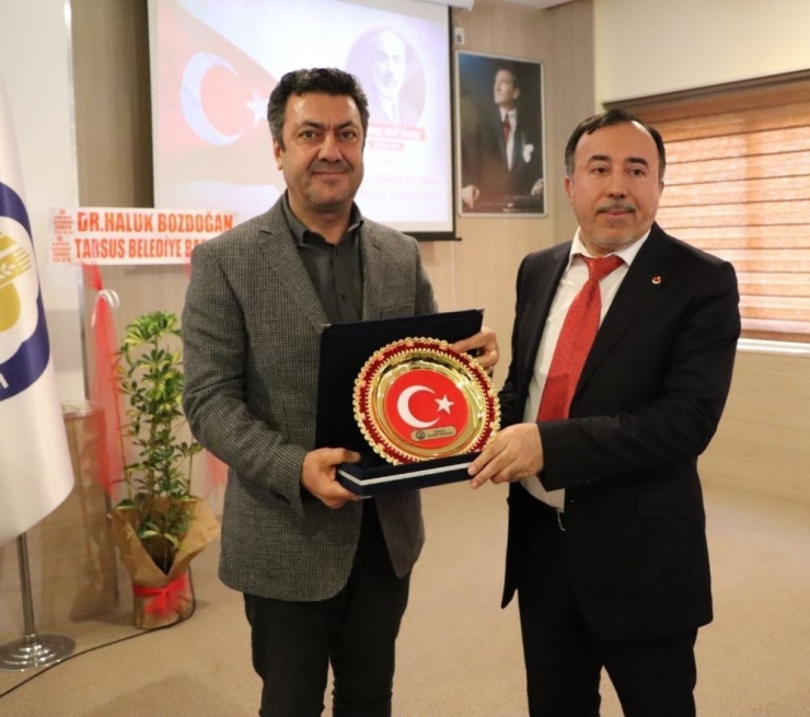 Prof. Dr. Çetin: "İstiklal Marşımız Bizi Millet Yapan Temel Bileşenlerimizdendir"