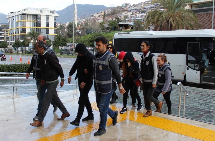 Alanya’da Fuhuş Çetesi Operasyonunda 7 Tutuklama