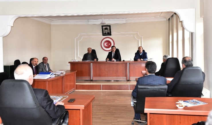 Ahlat Belediye Meclisinden ‘Bahar Kalkanı Harekatı’na Destek