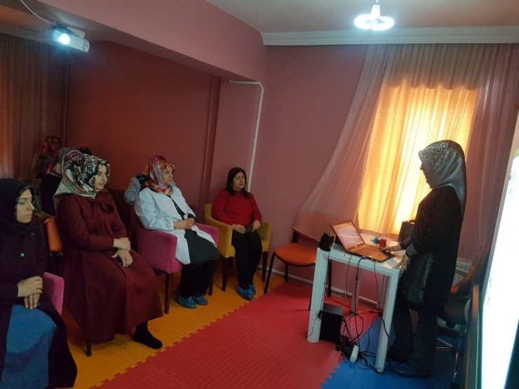 Tatvan’da “Teknoloji Ve Madde Bağımlılığı” Semineri