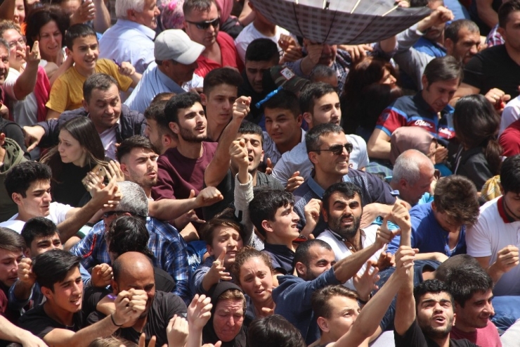 Festivale Korona Virüsü Düzenlemesi