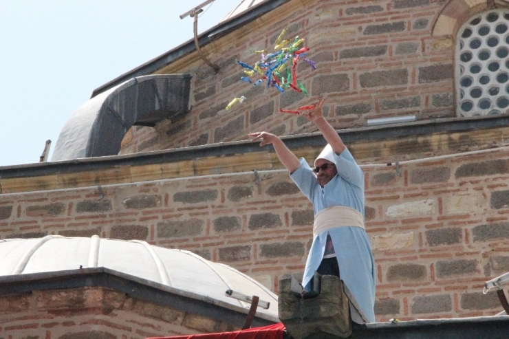 Festivale Korona Virüsü Düzenlemesi