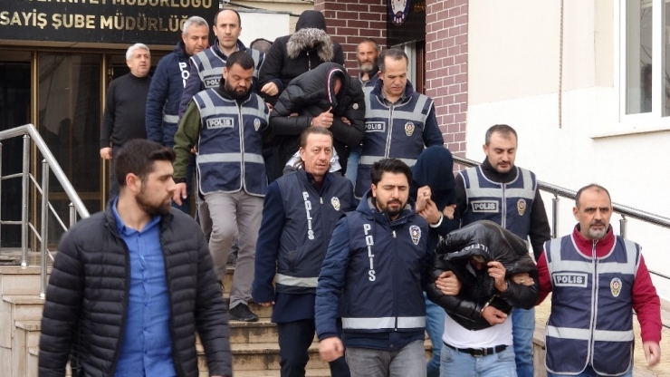 Kadınları Fuhşa Zorlayan 13 Kişi Tutuklandı