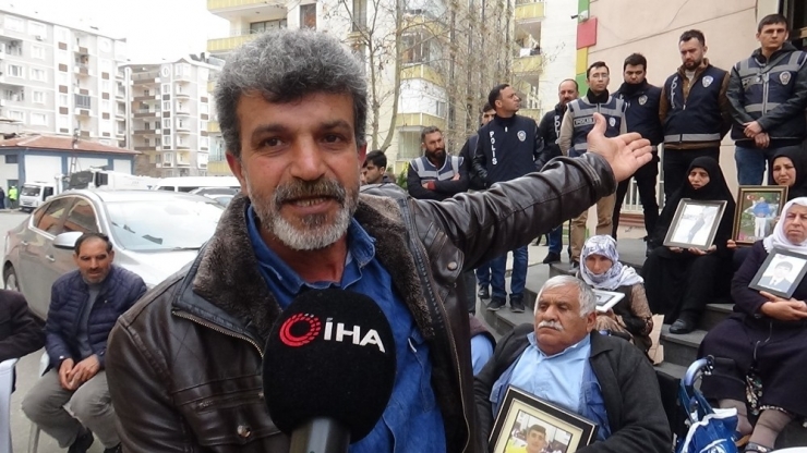 Evlat Nöbetindeki Ailelerden Hdp’lilere 8 Mart Tepkisi