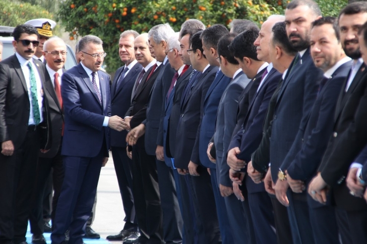 Cumhurbaşkanı Yardımcısı Fuat Oktay Mersin’de
