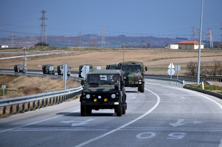 Edirne’ye Sevk Edilen Askeri Birlikler Kente Giriş Yapıyor