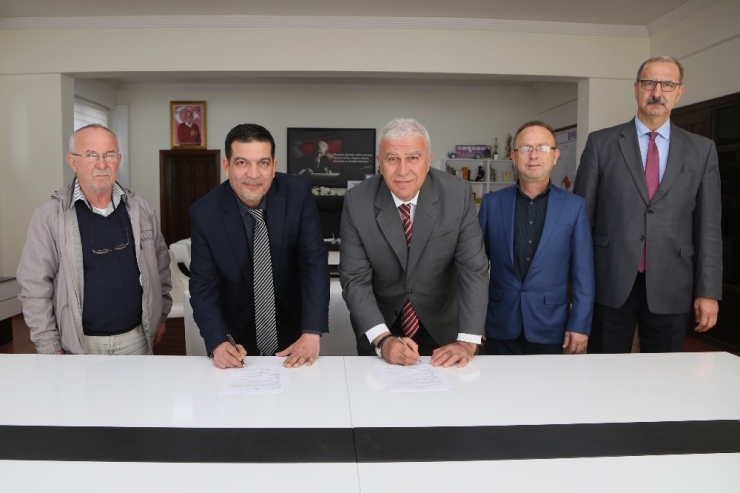 Aydın’da Ehil Ve Ehliyetli Olmayan Ustalar, Artık Mezarlıkta Çalışamayacak