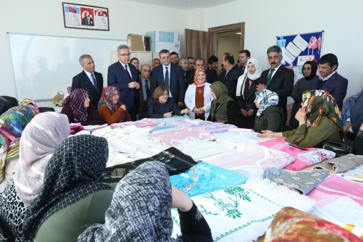 Büyükşehir’in Kadınlara Yönelik Projeleri Göz Dolduruyor